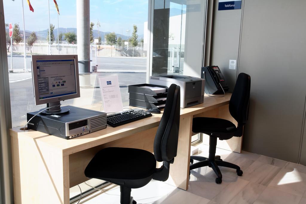 Holiday Inn Express Molins De Rei By Ihg Зручності фото