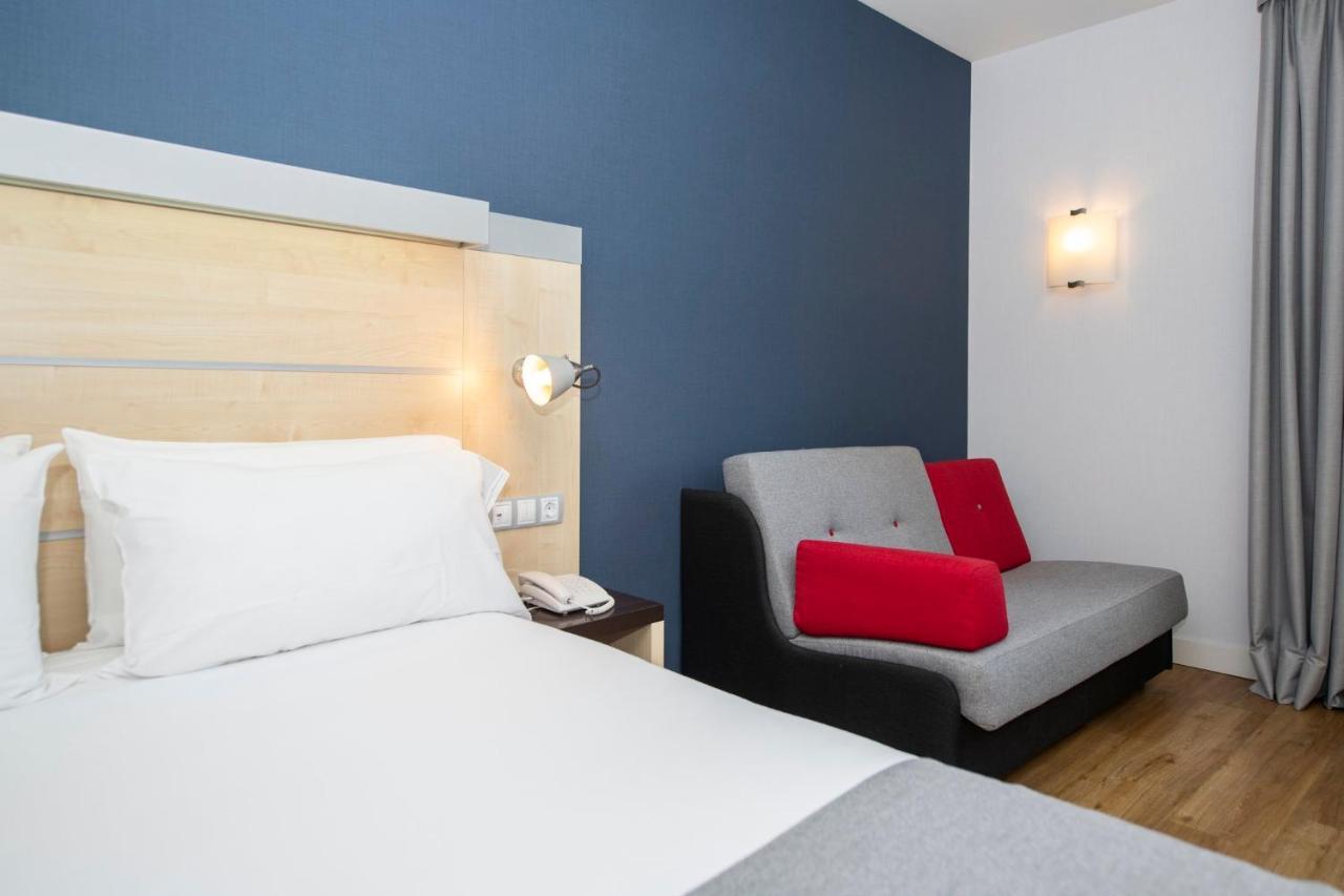 Holiday Inn Express Molins De Rei By Ihg Екстер'єр фото